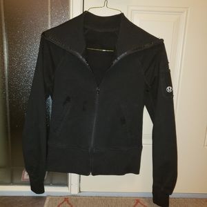 Lululemon black bomber zip jacket- size 6